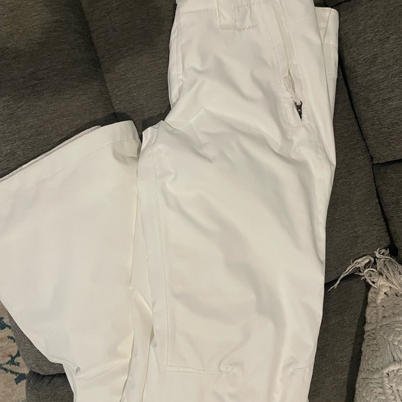 The North Face snow pants. Worn twice - Picture 2 of 6